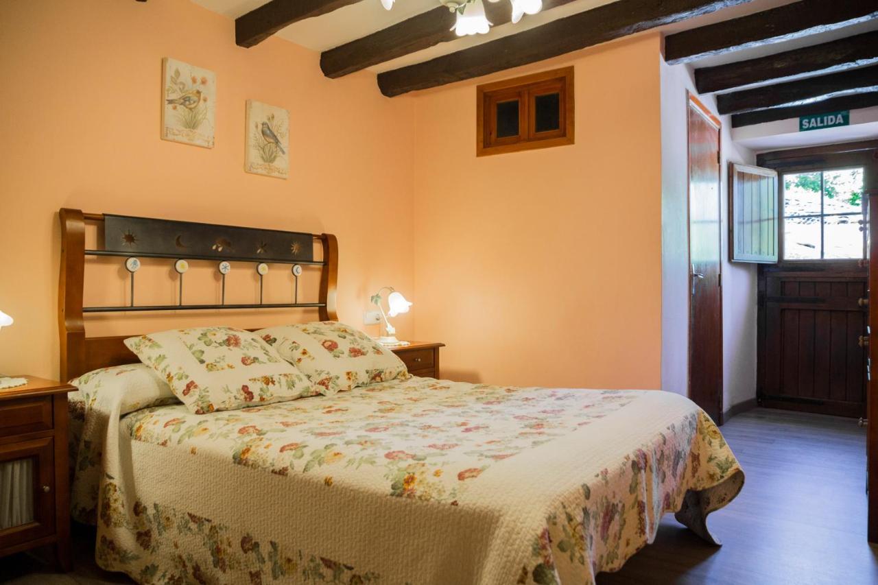 Casa Navarlaz S N Valcarlos Екстериор снимка